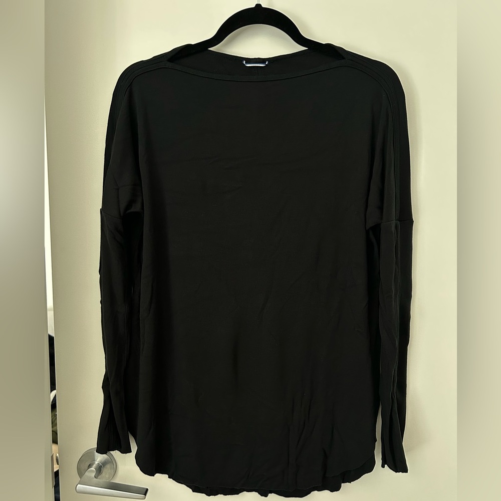 Kit And Ace Burrow Boat Neck Pullover Top In Black